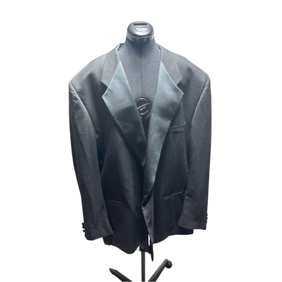 Givenchy Elegant Black Tuxedo Jacket
